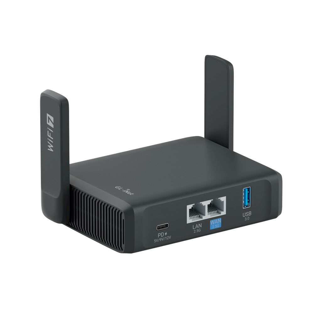 Kleine reisrouter met VPN voor veilig internet onderweg